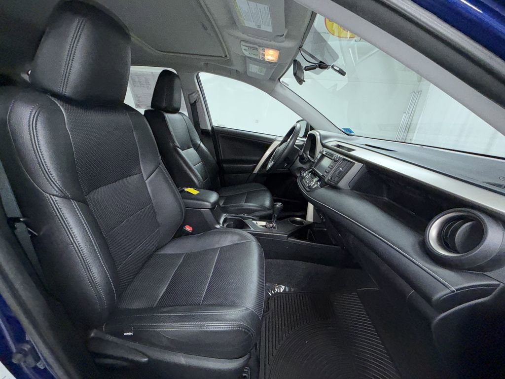Used 2015 Toyota RAV4 XLE AWD/4WD image 13
