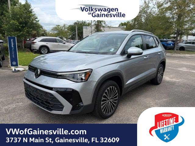 Used 2025 Volkswagen Taos SE FWD image 3