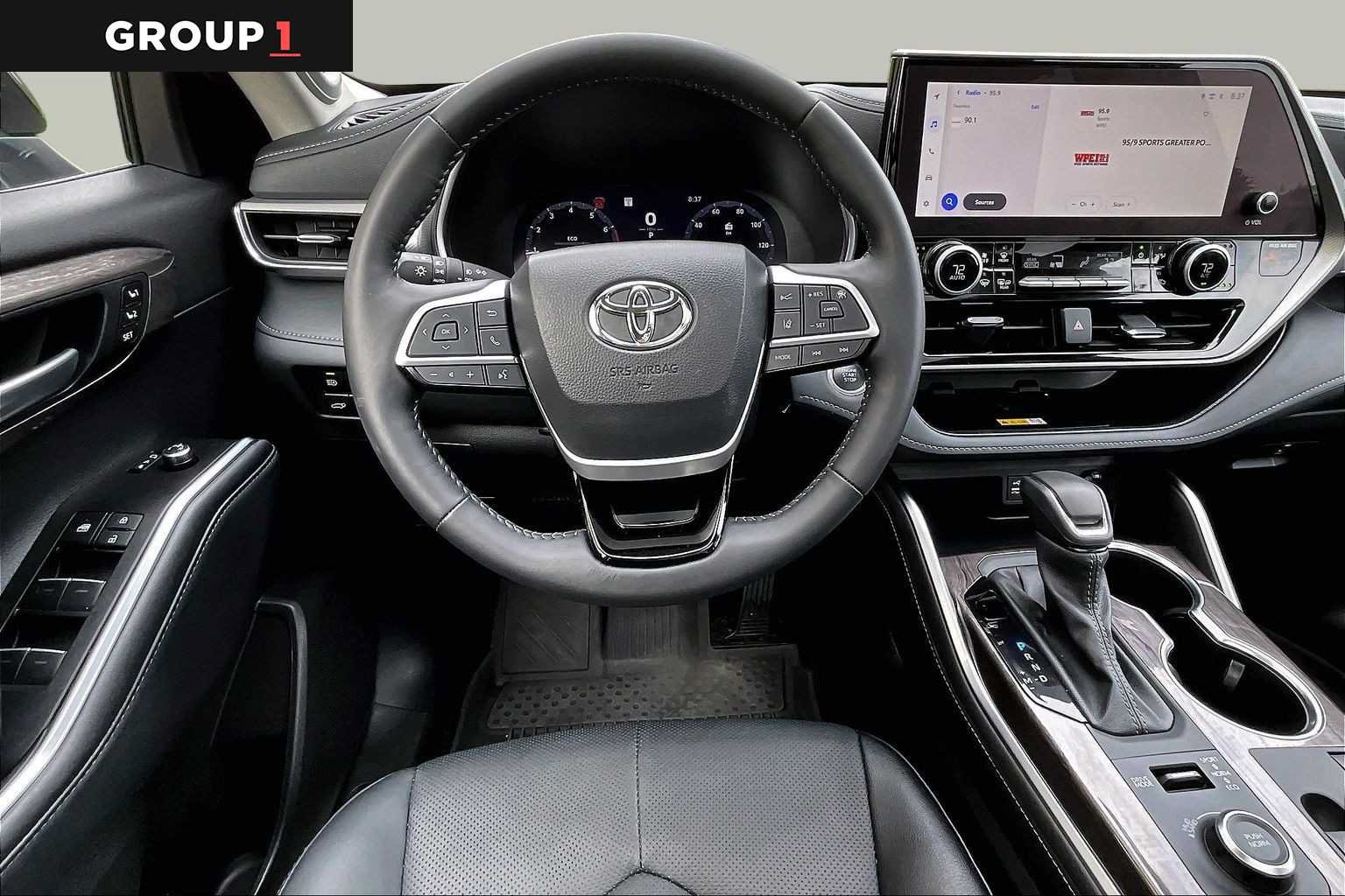 Certified 2025 Toyota Highlander Platinum AWD/4WD image 6