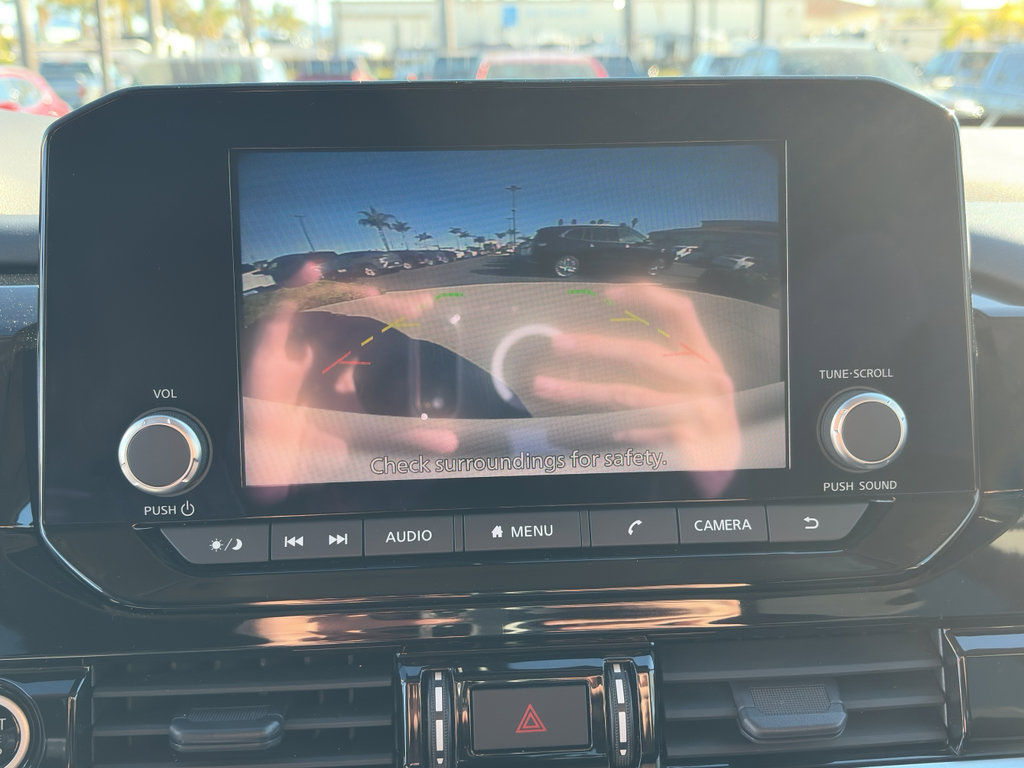 Used 2024 Nissan Pathfinder SV image 22