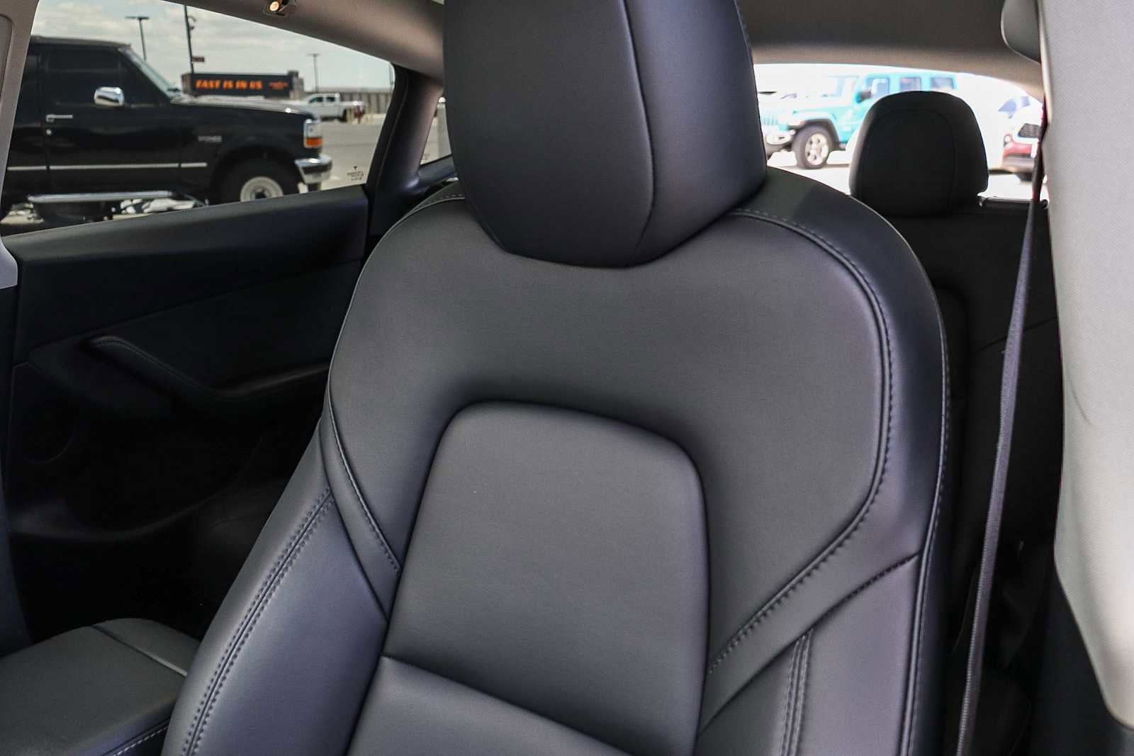 Used 2024 Tesla Model Y Long Range AWD/4WD image 26