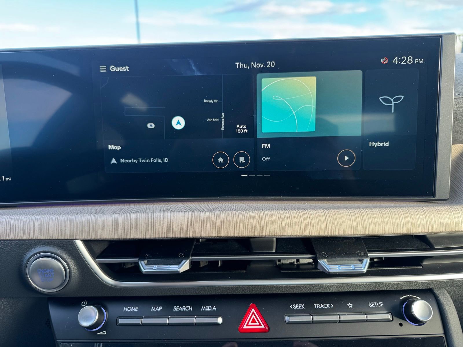 New 2025 Hyundai Sonata Limited image 19