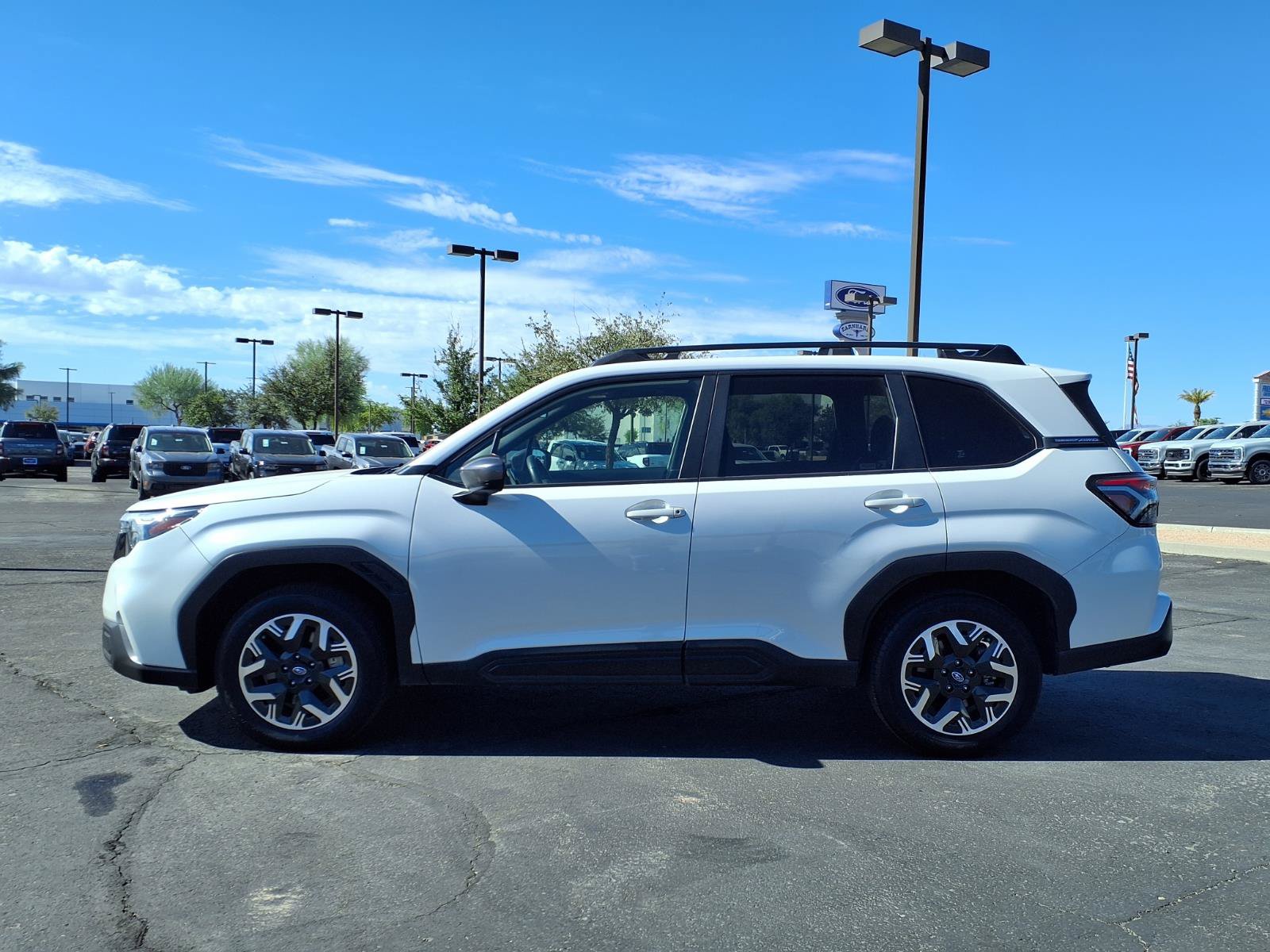 Used 2025 Subaru Forester Premium AWD/4WD image 3