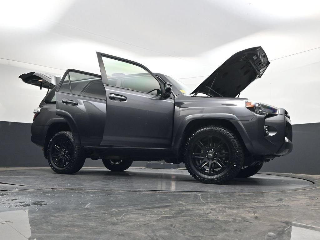 Used 2021 Toyota 4Runner SR5 Premium w/ Moonroof Package RWD image 48