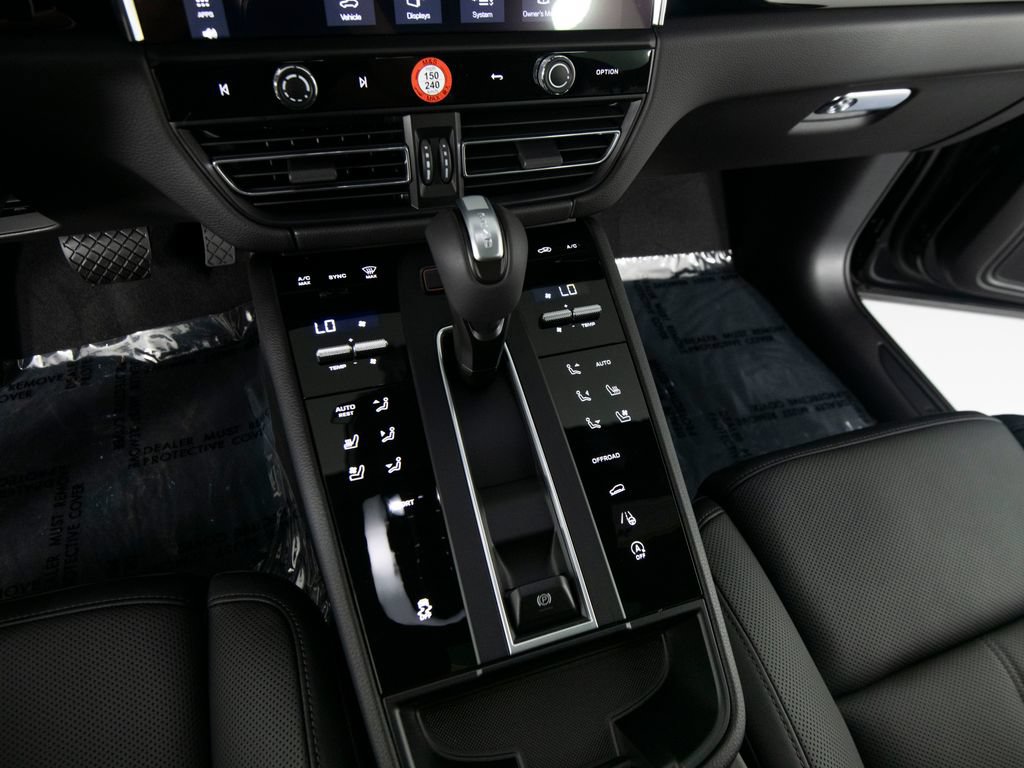 New 2026 Porsche Macan AWD/4WD image 27