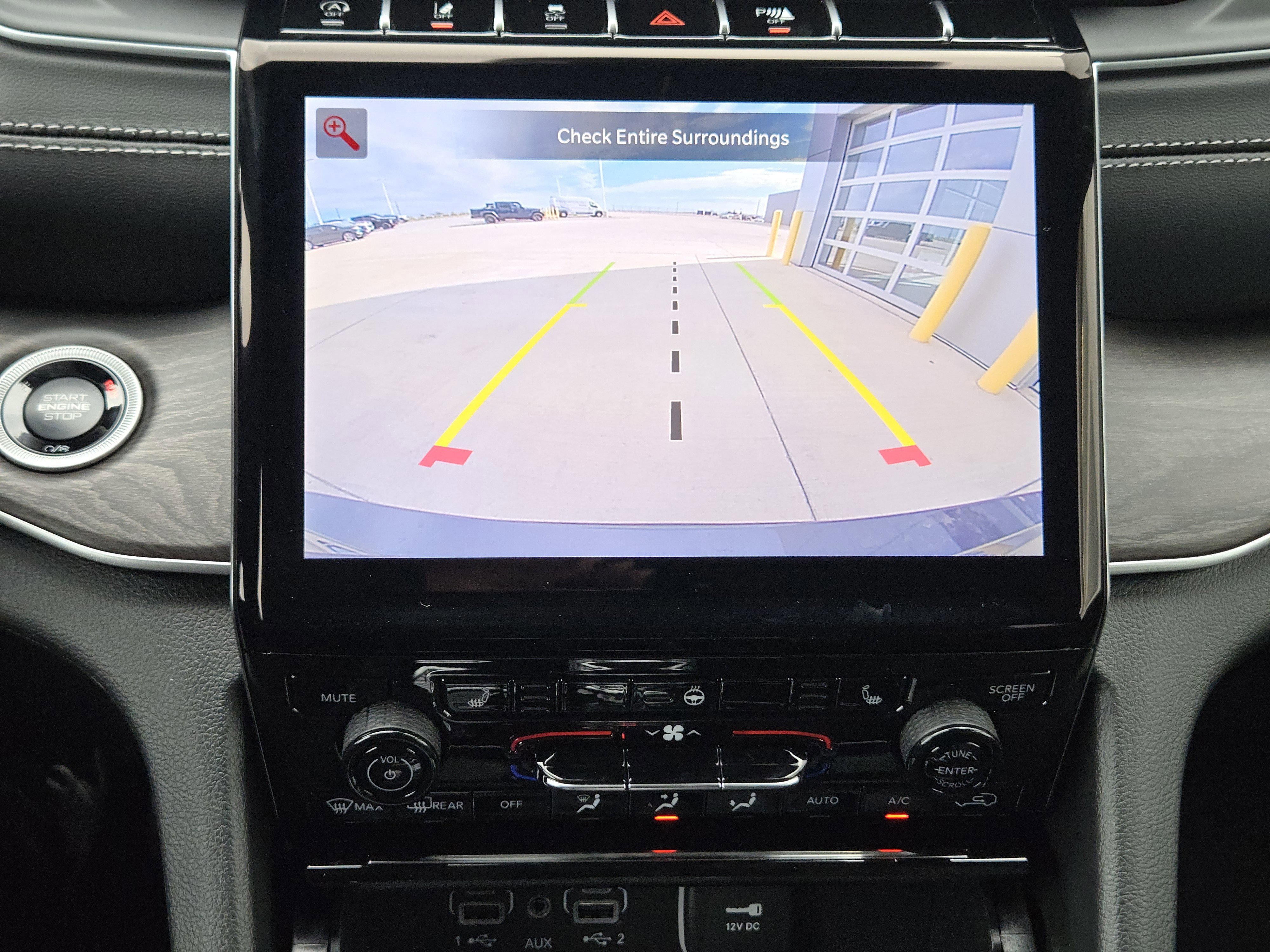 New 2025 Jeep Grand Cherokee L Limited w/ Black Appearance Package image 15