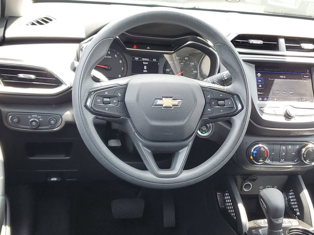Used 2023 Chevrolet TrailBlazer LT FWD image 12