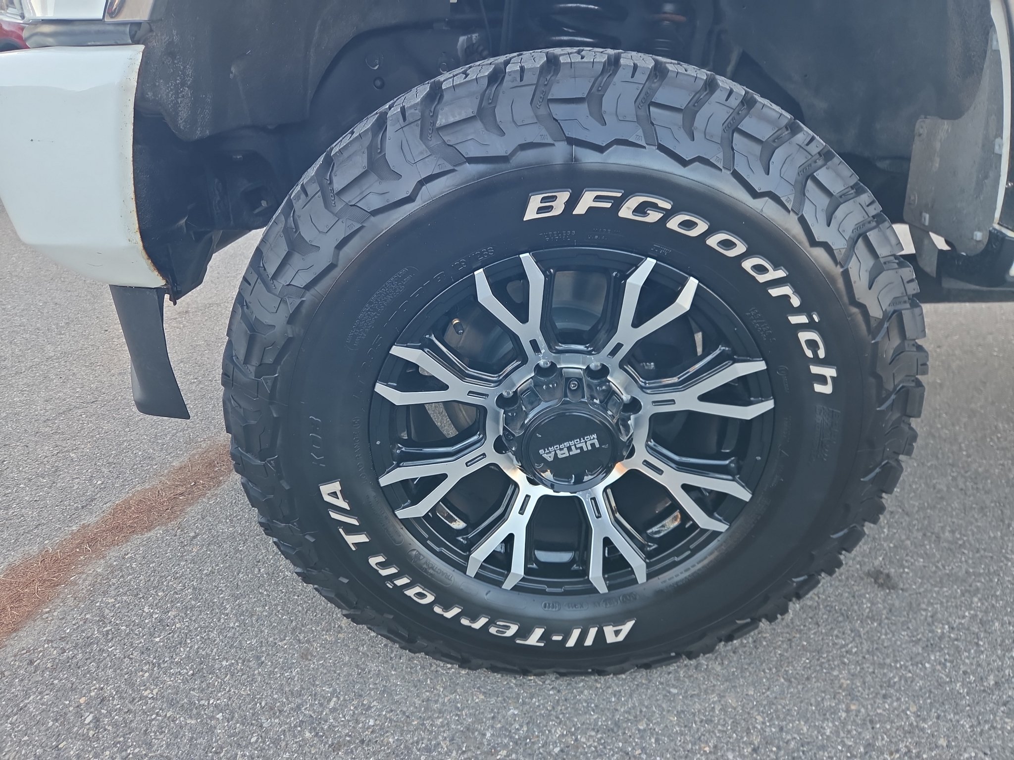Used 2020 Ford F350 Platinum AWD/4WD image 5