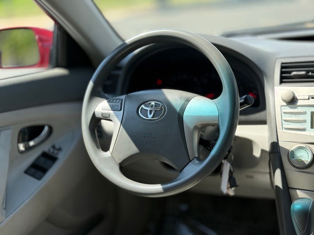 Used 2009 Toyota Camry LE FWD image 12