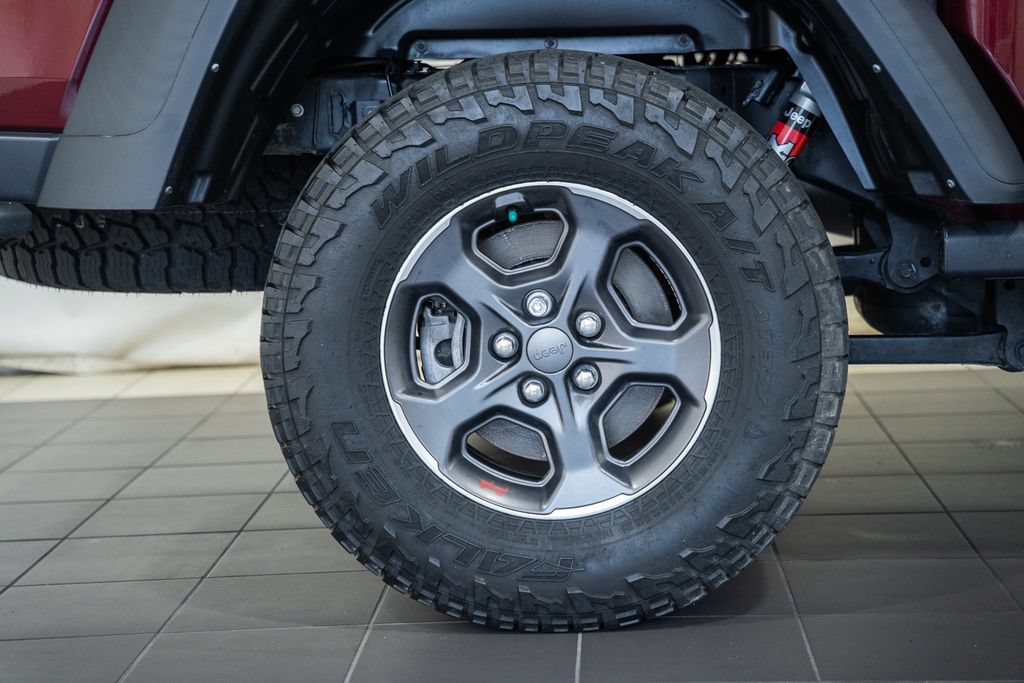 Used 2021 Jeep Gladiator Rubicon w/ LED Lighting Group AWD/4WD image 17