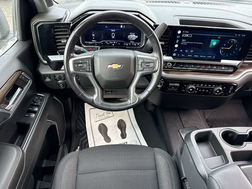 Used 2022 Chevrolet Silverado 1500 LT AWD/4WD image 14