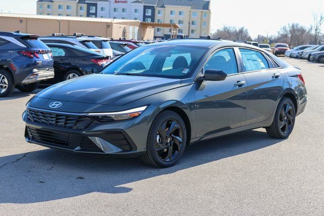 New 2026 Hyundai Elantra Sport image 6