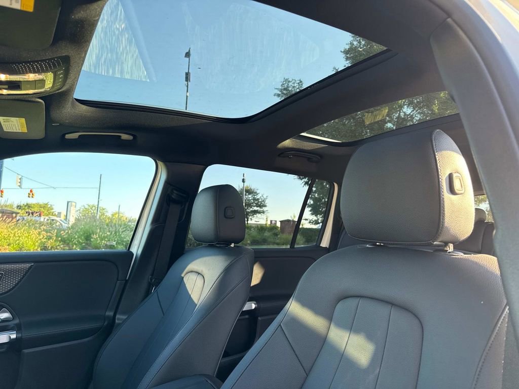 Certified 2025 Mercedes-Benz EQB 300 4MATIC image 17