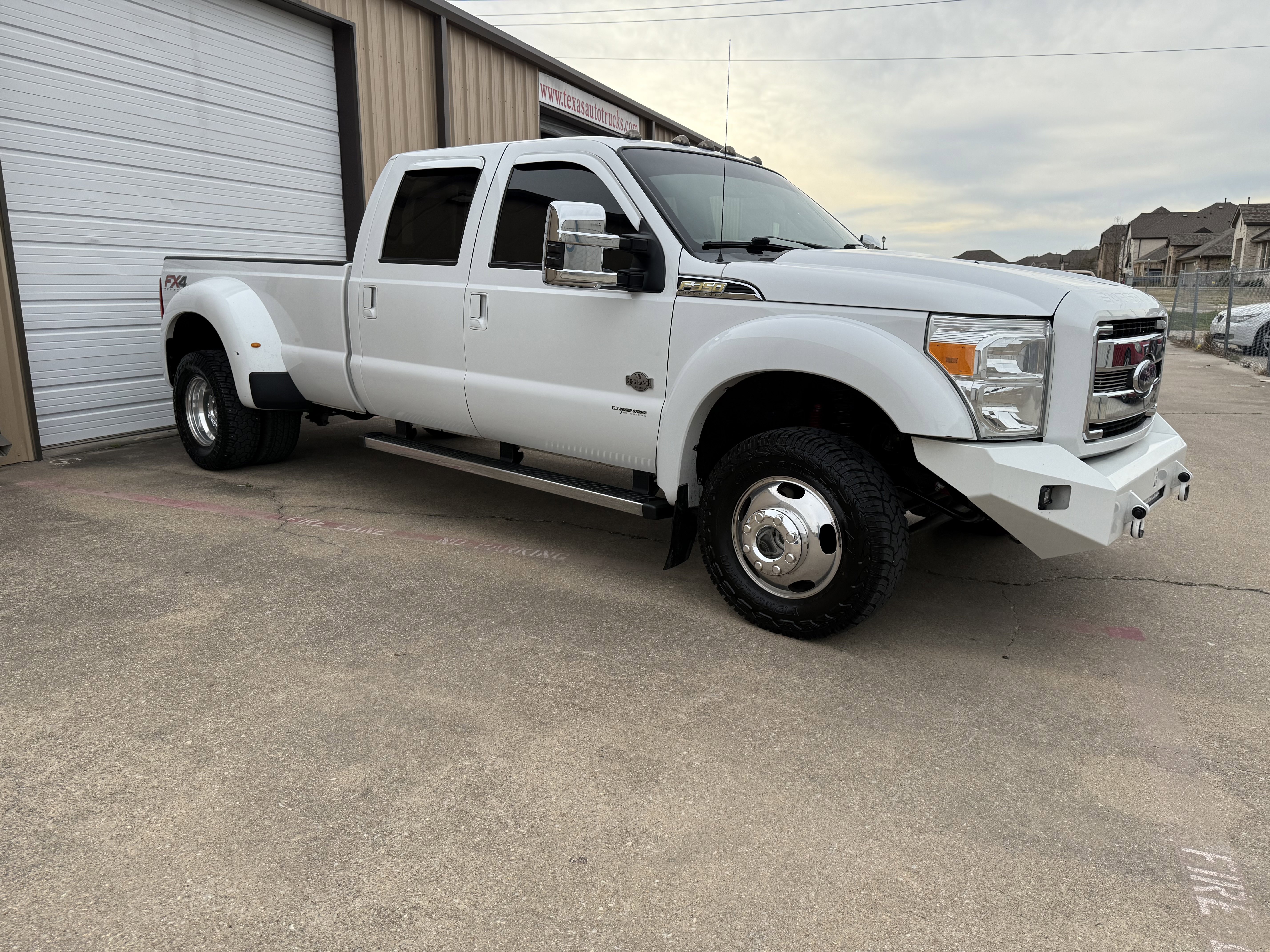 Used 2016 Ford F350 King Ranch w/ King Ranch w/Chrome Package image 12