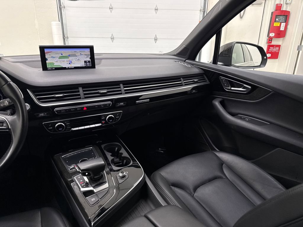 Used 2018 Audi Q7 3.0T Prestige w/ Prestige Package image 15