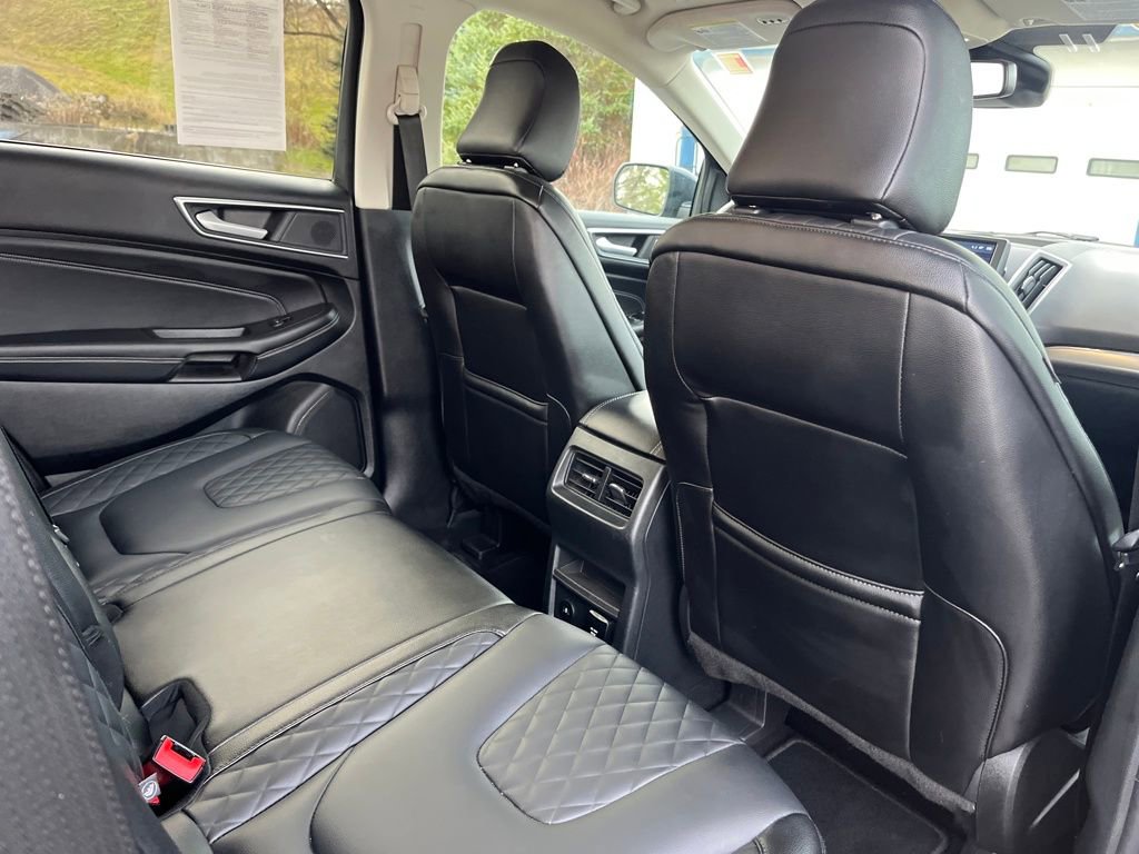 Used 2024 Ford Edge Titanium image 34