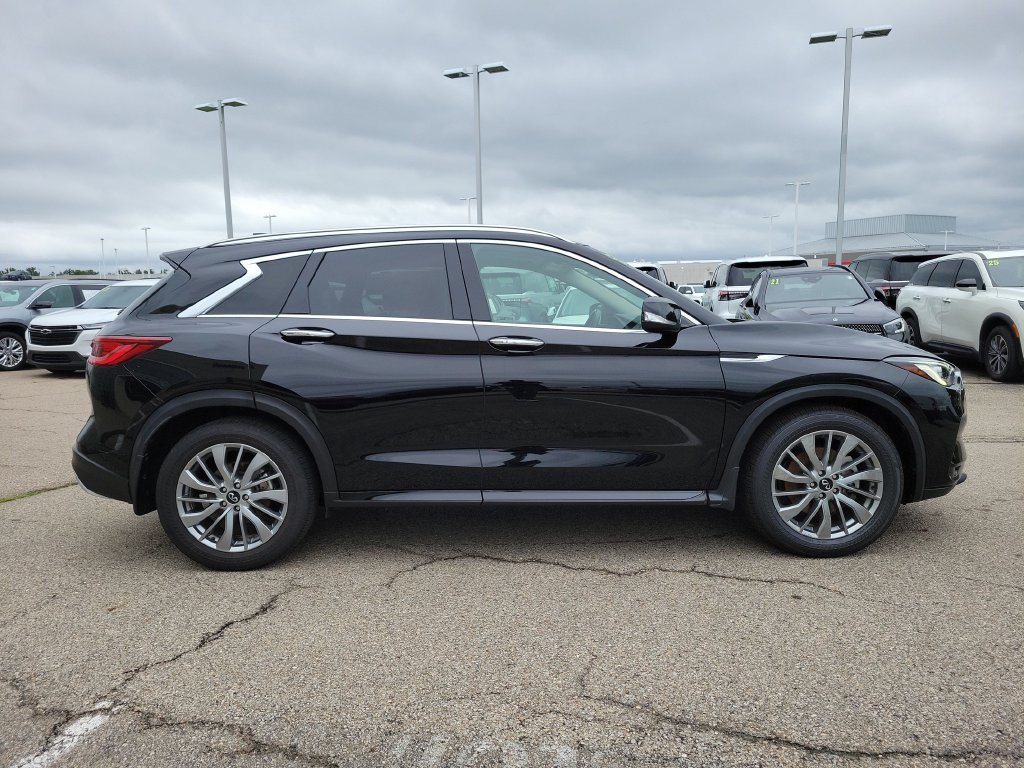 Used 2025 INFINITI QX50 Luxe AWD/4WD image 6