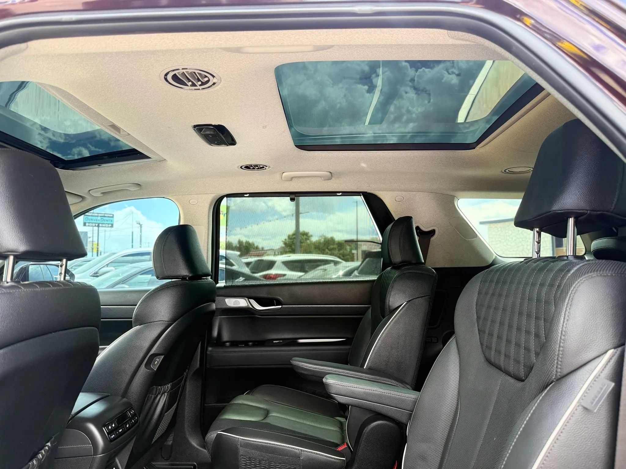 Used 2024 Hyundai Palisade Limited AWD/4WD image 18