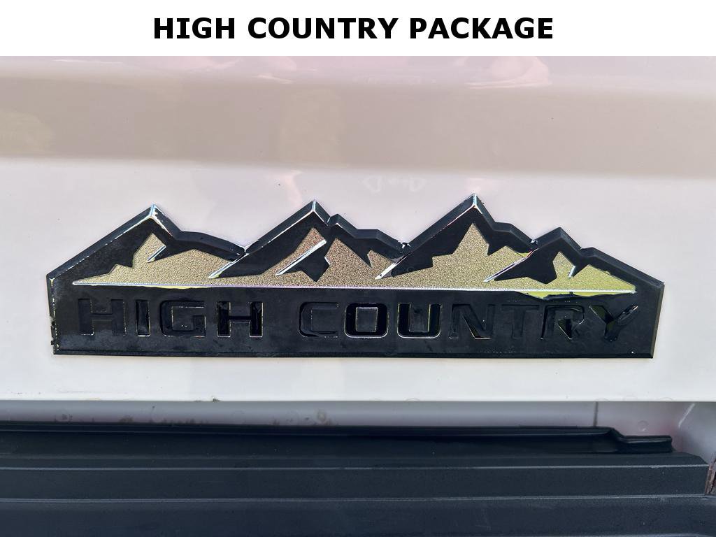 Used 2015 Chevrolet Silverado 2500 High Country w/ Duramax Plus Package image 6