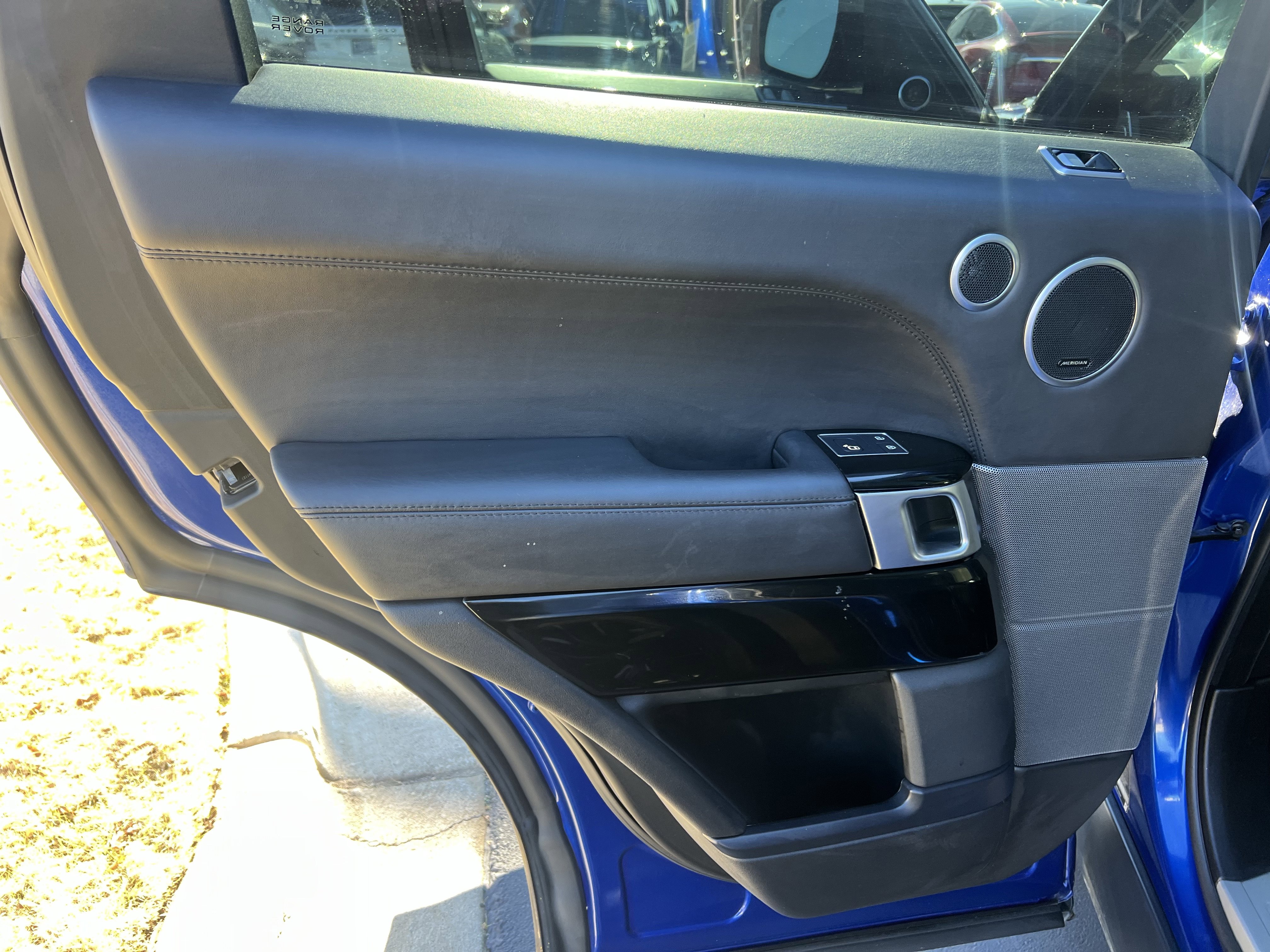 Used 2022 Land Rover Range Rover Sport SVR image 27