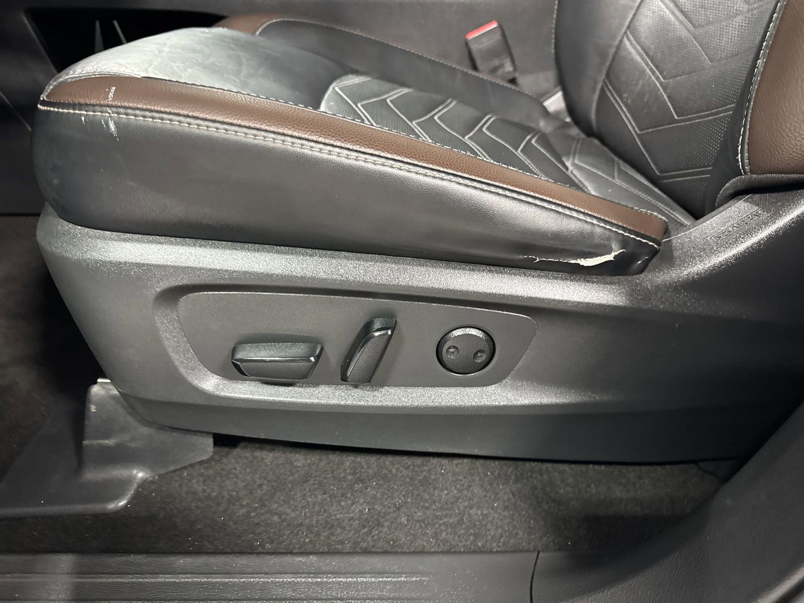 Certified 2023 Nissan Pathfinder Platinum image 30