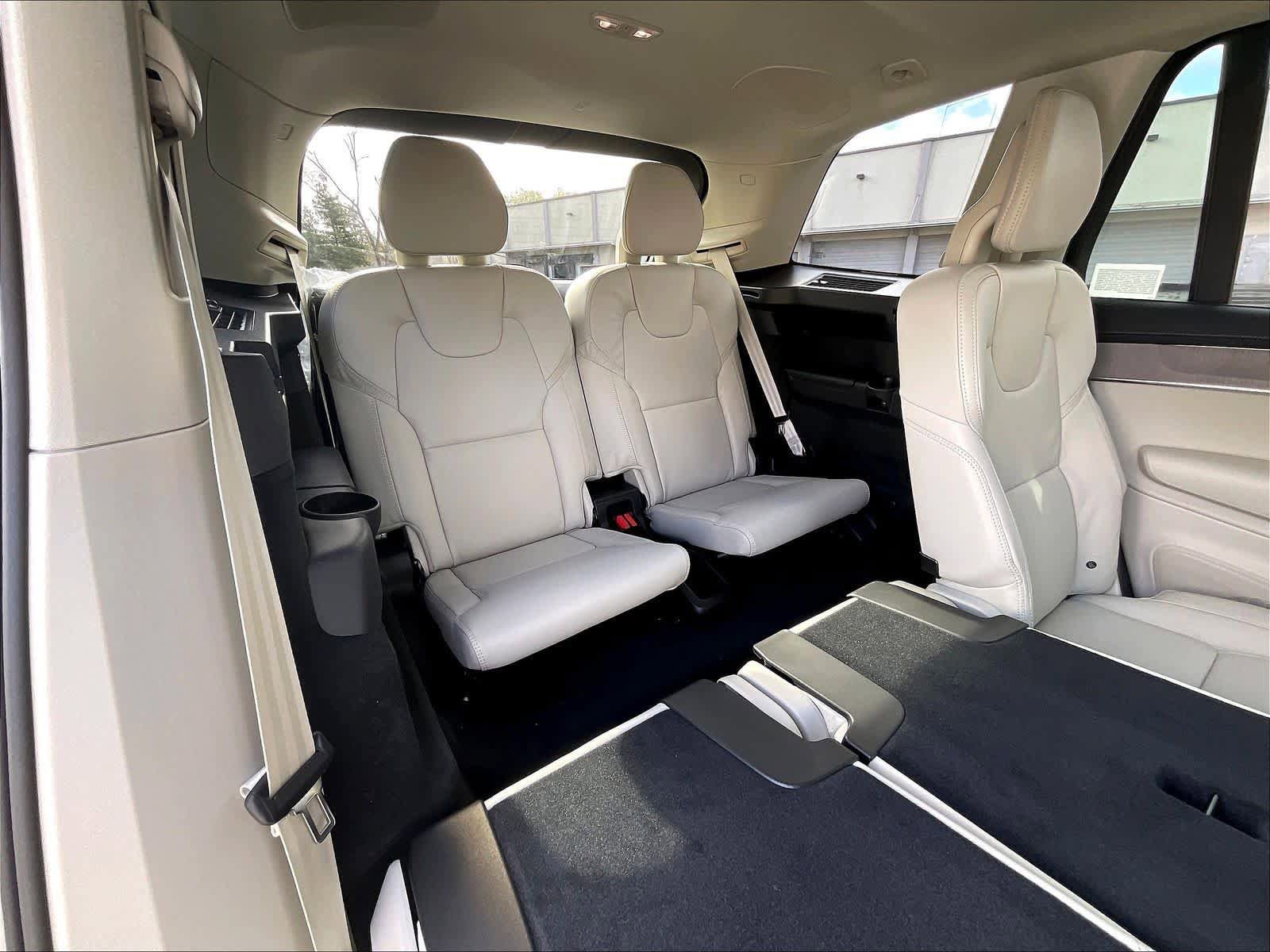 New 2026 Volvo XC90 T8 Ultra w/ Protection Package Premier AWD/4WD image 28