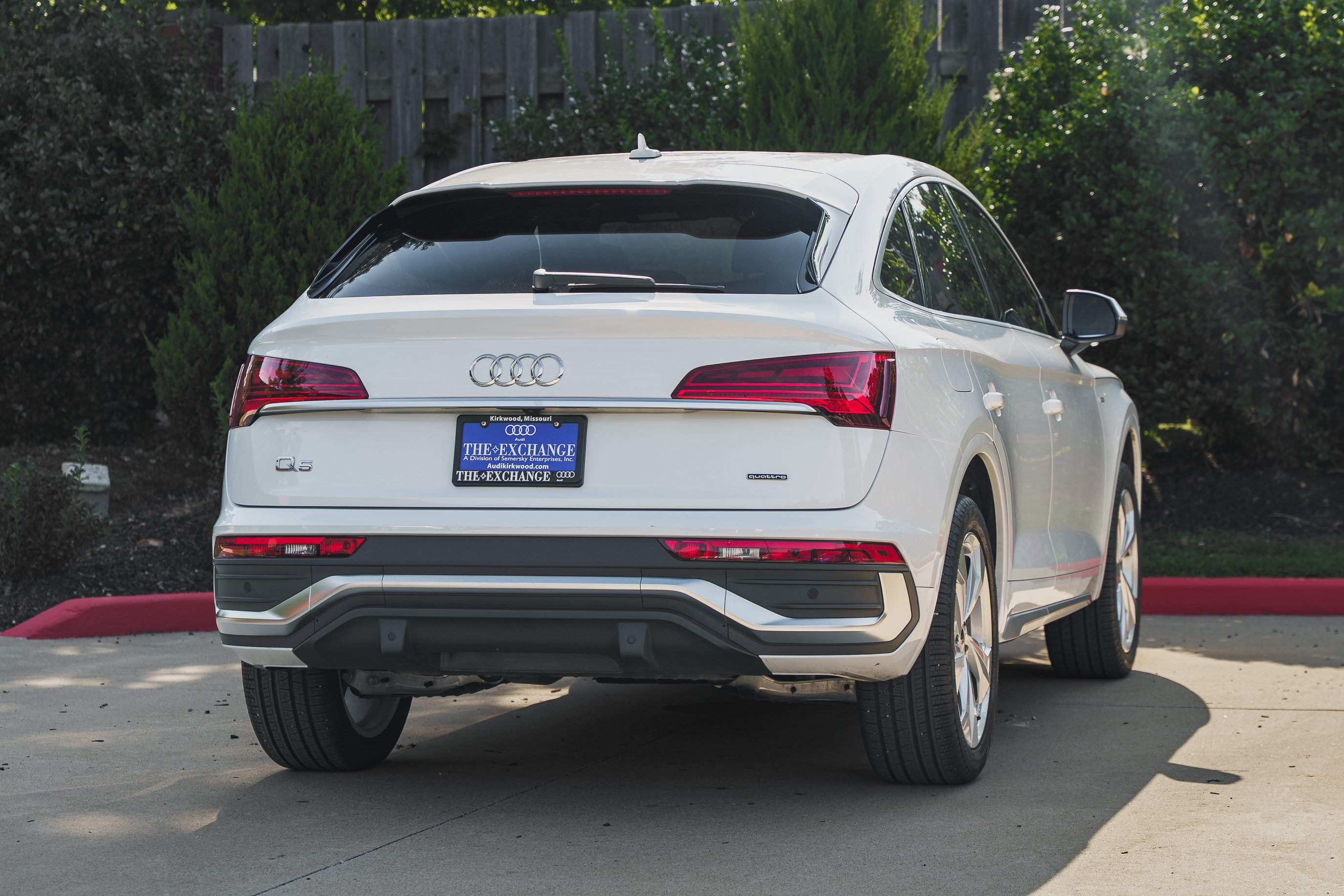 Certified 2025 Audi Q5 2.0T Premium Plus w/ Premium Plus Package AWD/4WD image 3