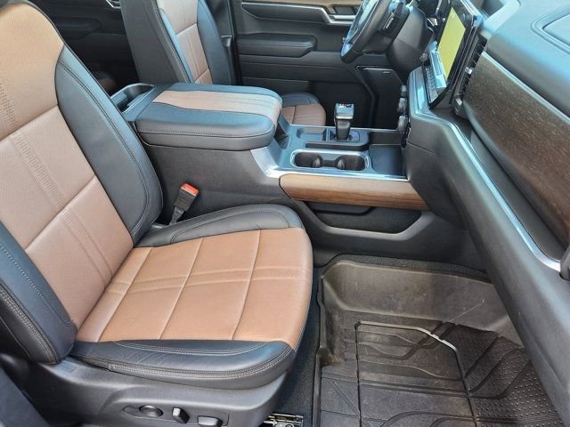 Used 2024 Chevrolet Silverado 1500 High Country w/ Technology Package image 20