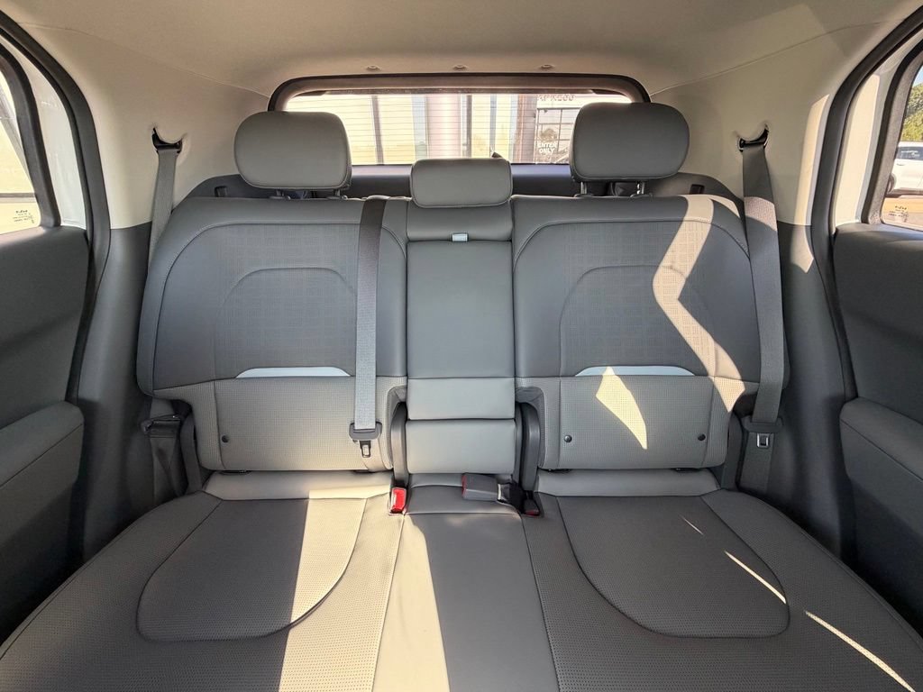 New 2027 Kia EV3 Wind FWD image 25