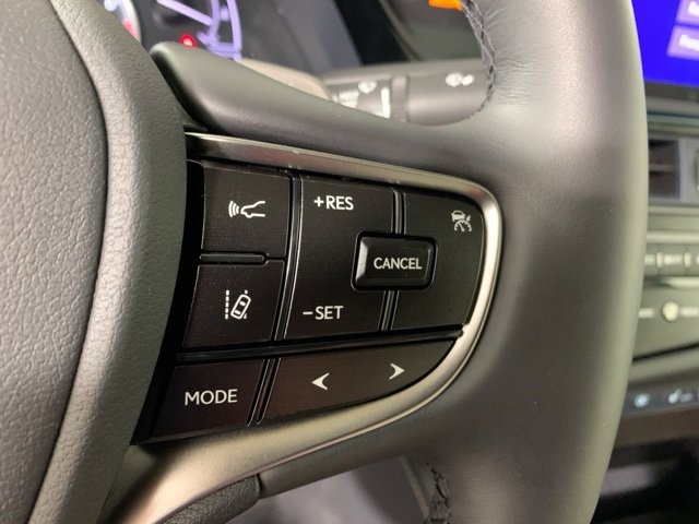 Used 2025 Lexus ES 350 Ultra Luxury w/ Accessory Package (Z2) image 26