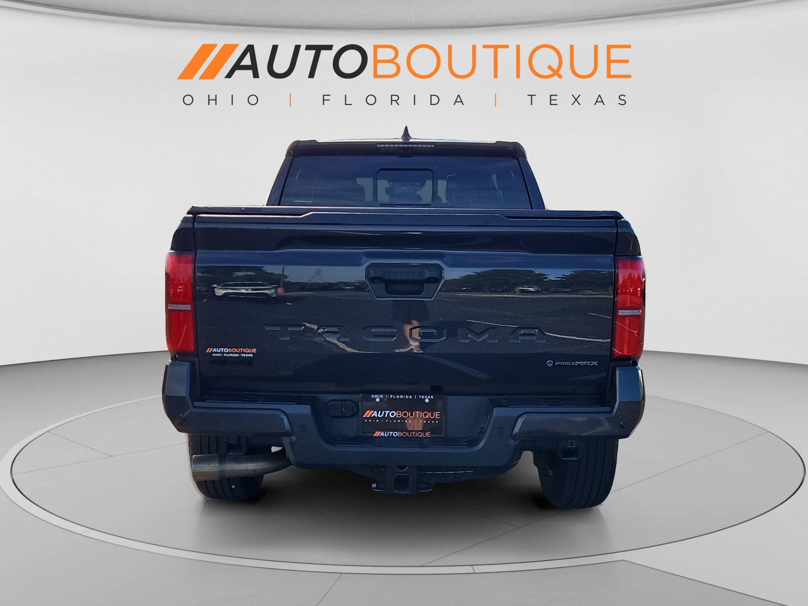 Used 2025 Toyota Tacoma TRD Sport w/ TRD Sport Premium Package AWD/4WD image 6