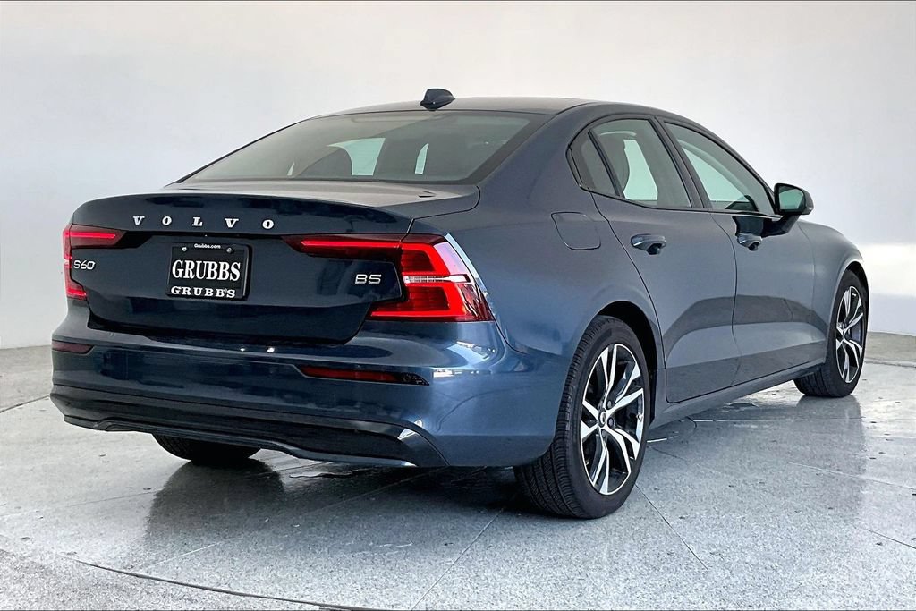 Used 2025 Volvo S60 B5 Core FWD image 2