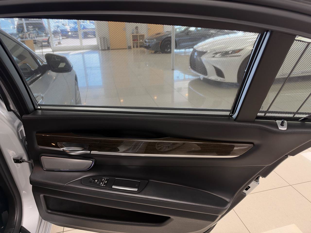 Used 2013 BMW 750Li RWD image 26