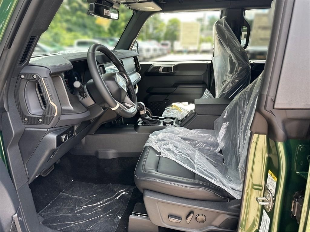 New 2025 Ford Bronco Badlands image 9