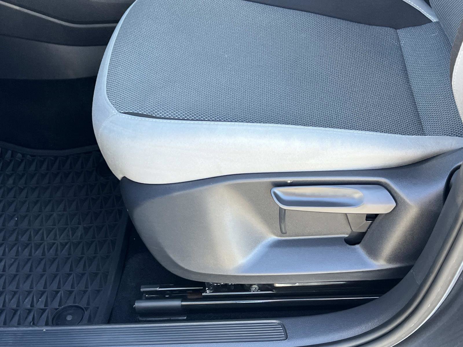 Certified 2022 Volkswagen Taos S w/ IQ Drive S Package image 17