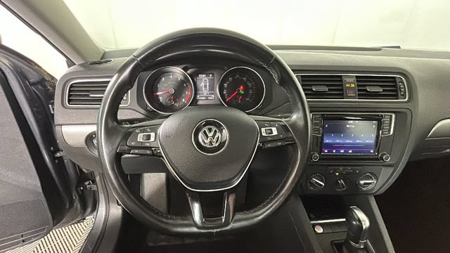 Used 2017 Volkswagen Jetta SE FWD image 14