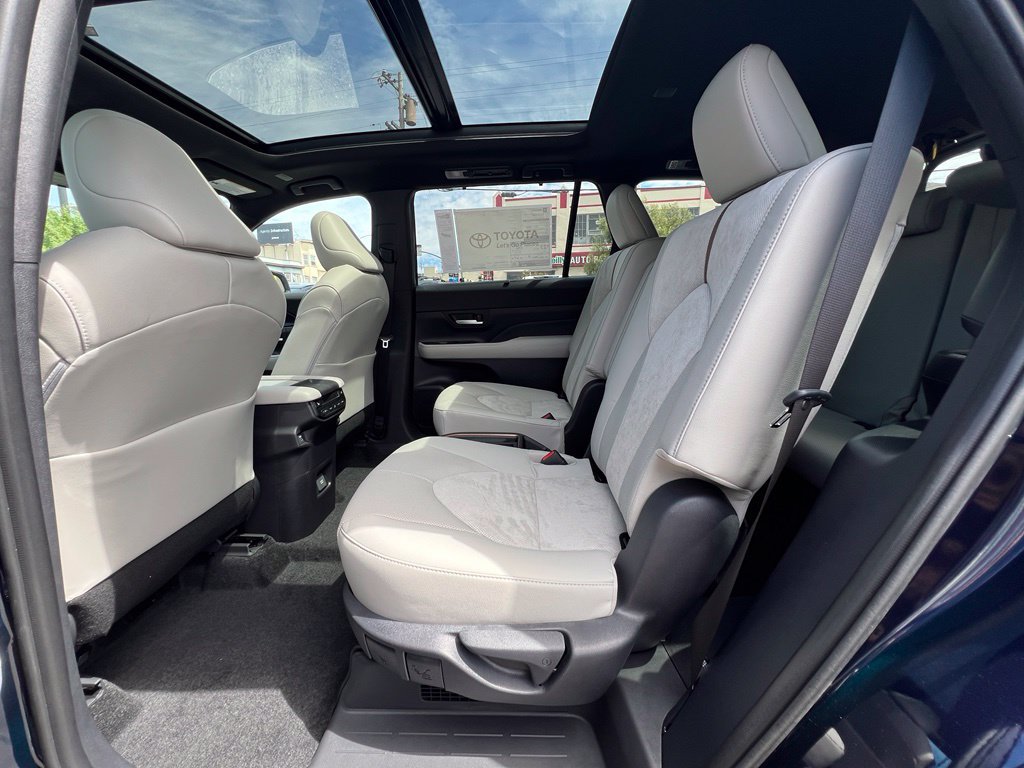 Certified 2026 Toyota Grand Highlander AWD Hybrid image 17
