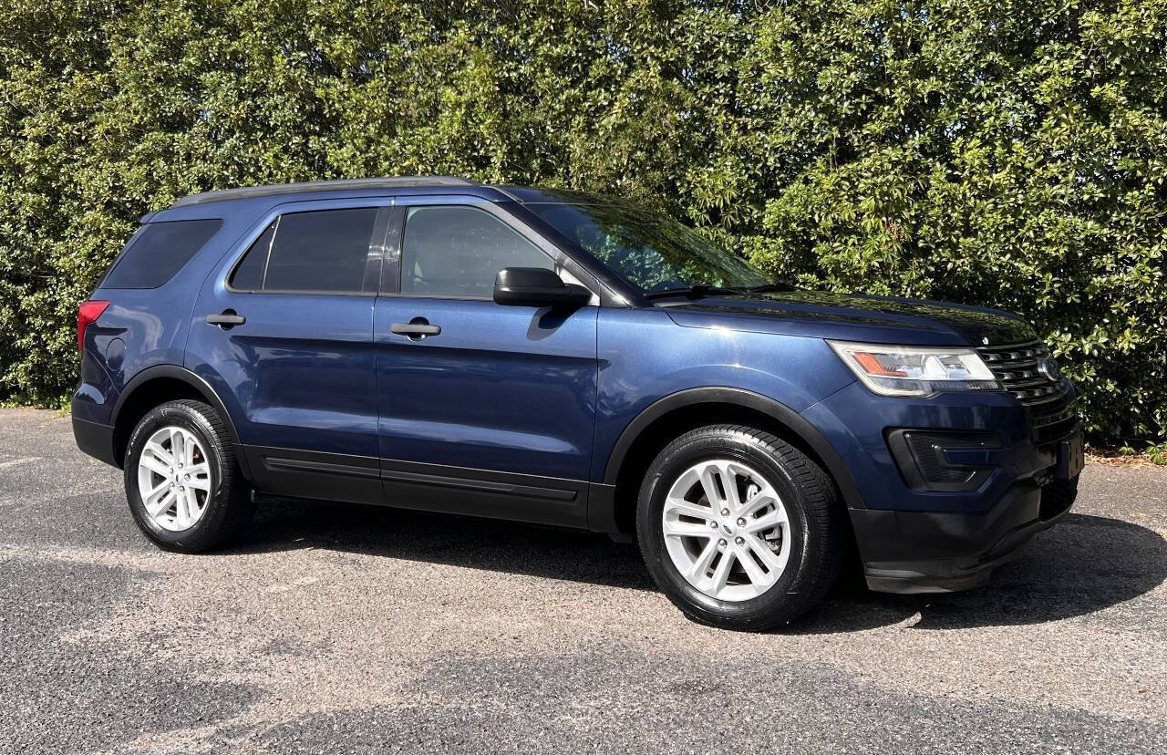 Used 2017 Ford Explorer 4WD image 10