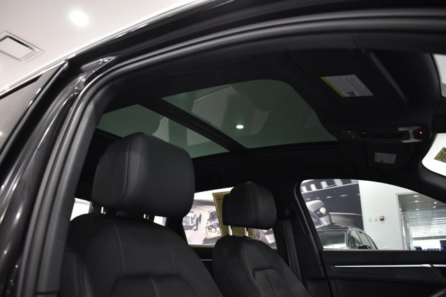 Used 2023 Audi Q3 2.0T Premium Plus w/ Premium Plus Package image 19