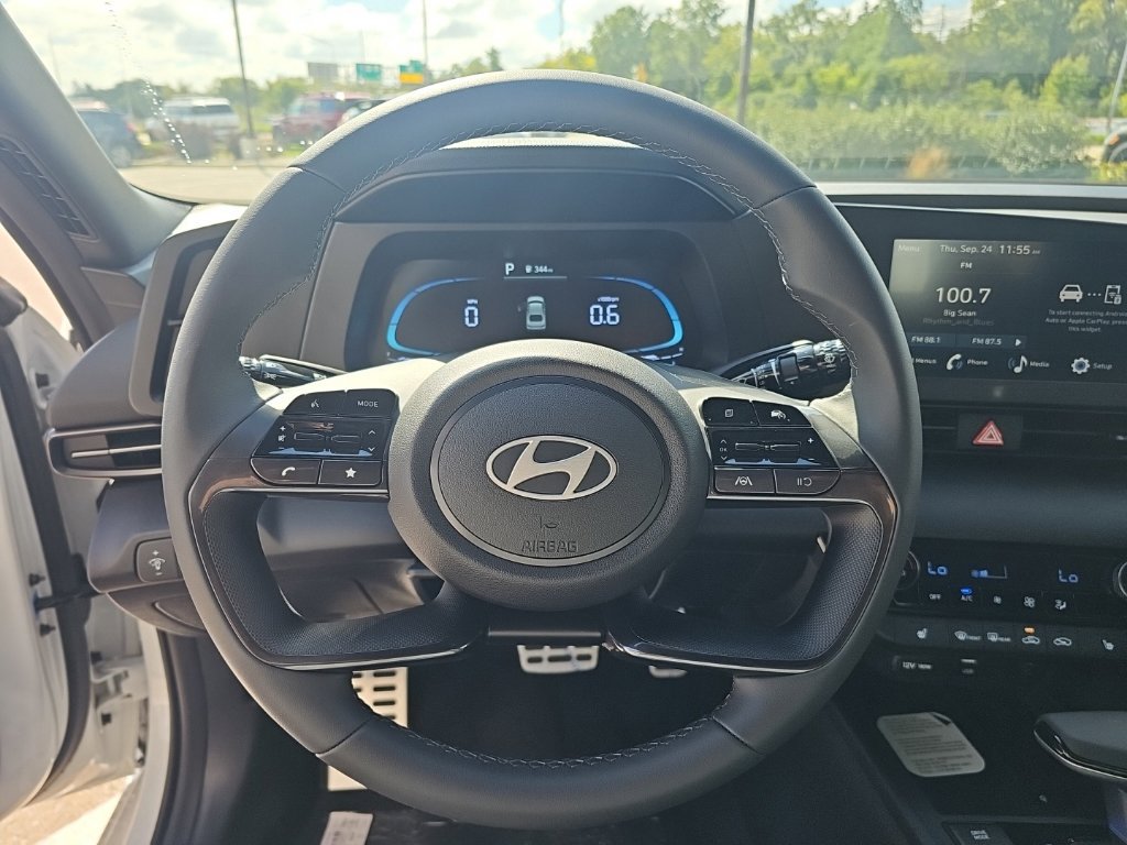 New 2026 Hyundai Elantra SEL Sport FWD image 16