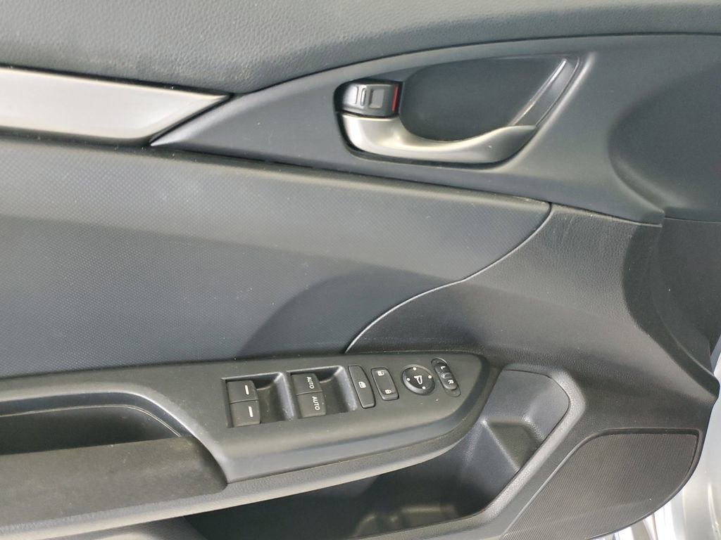Used 2018 Honda Civic Sport image 21