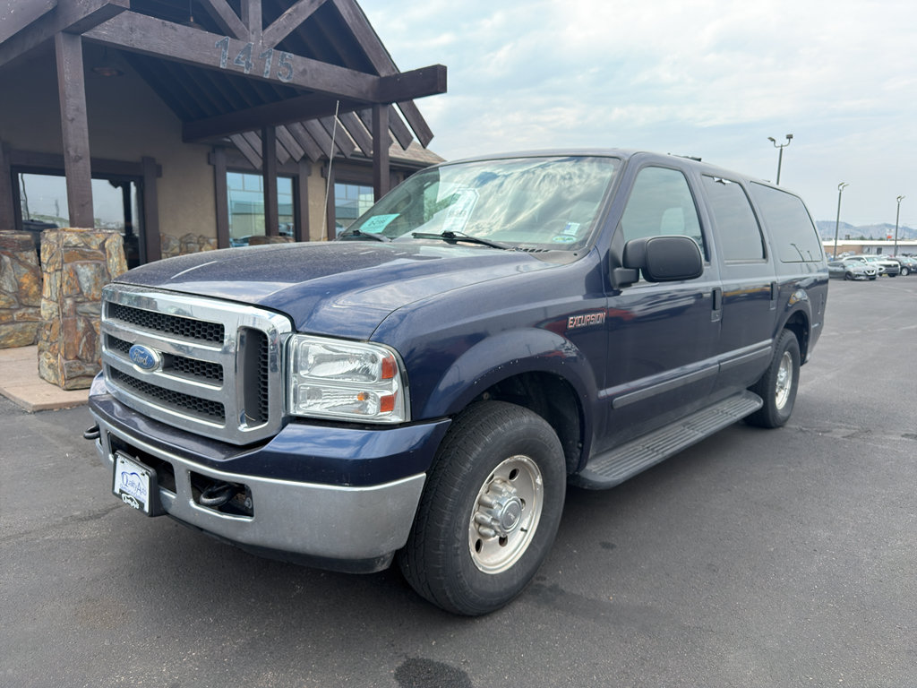 Used 2005 Ford Excursion XLT RWD image 2