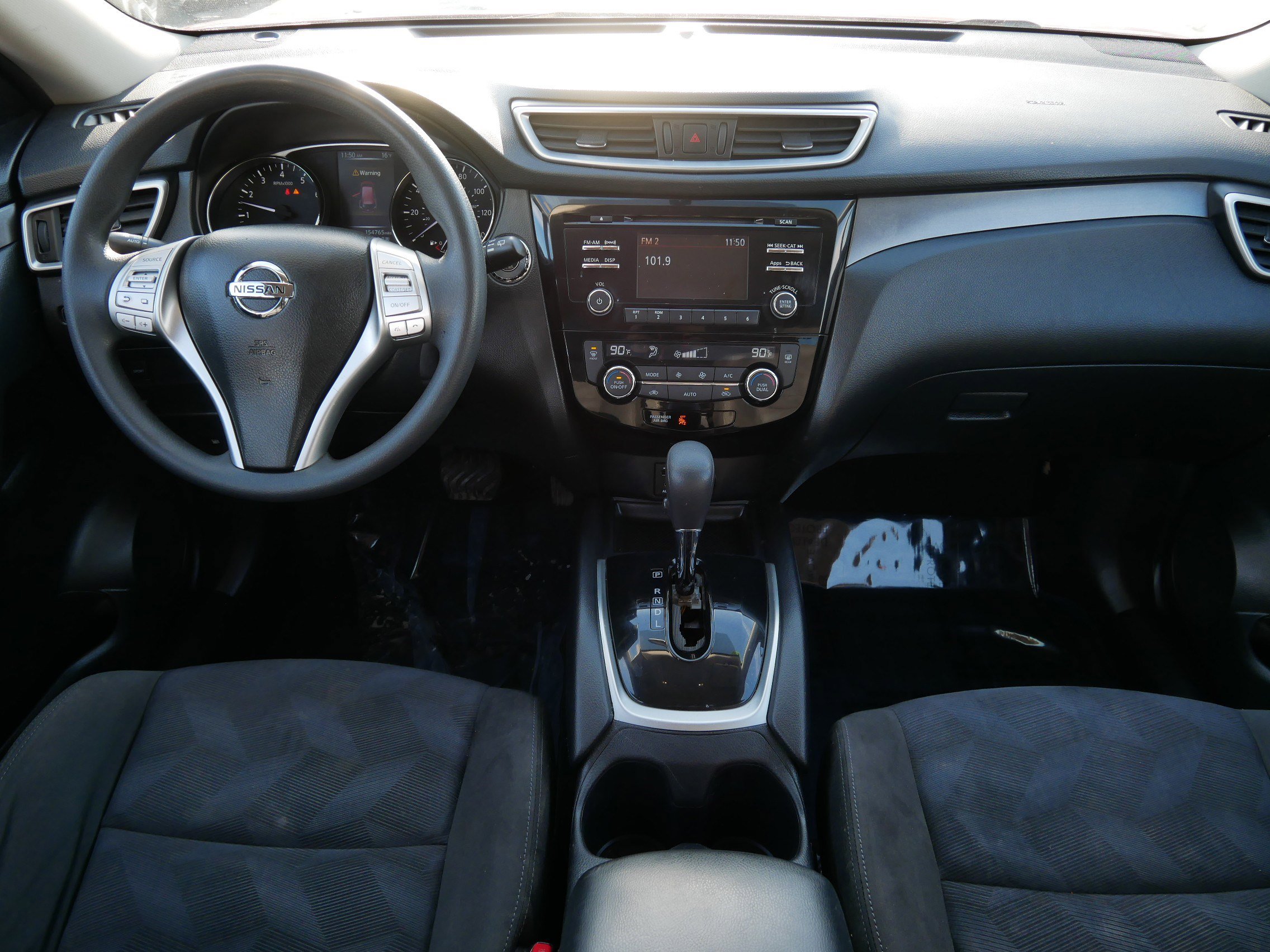 Used 2015 Nissan Rogue SV image 10