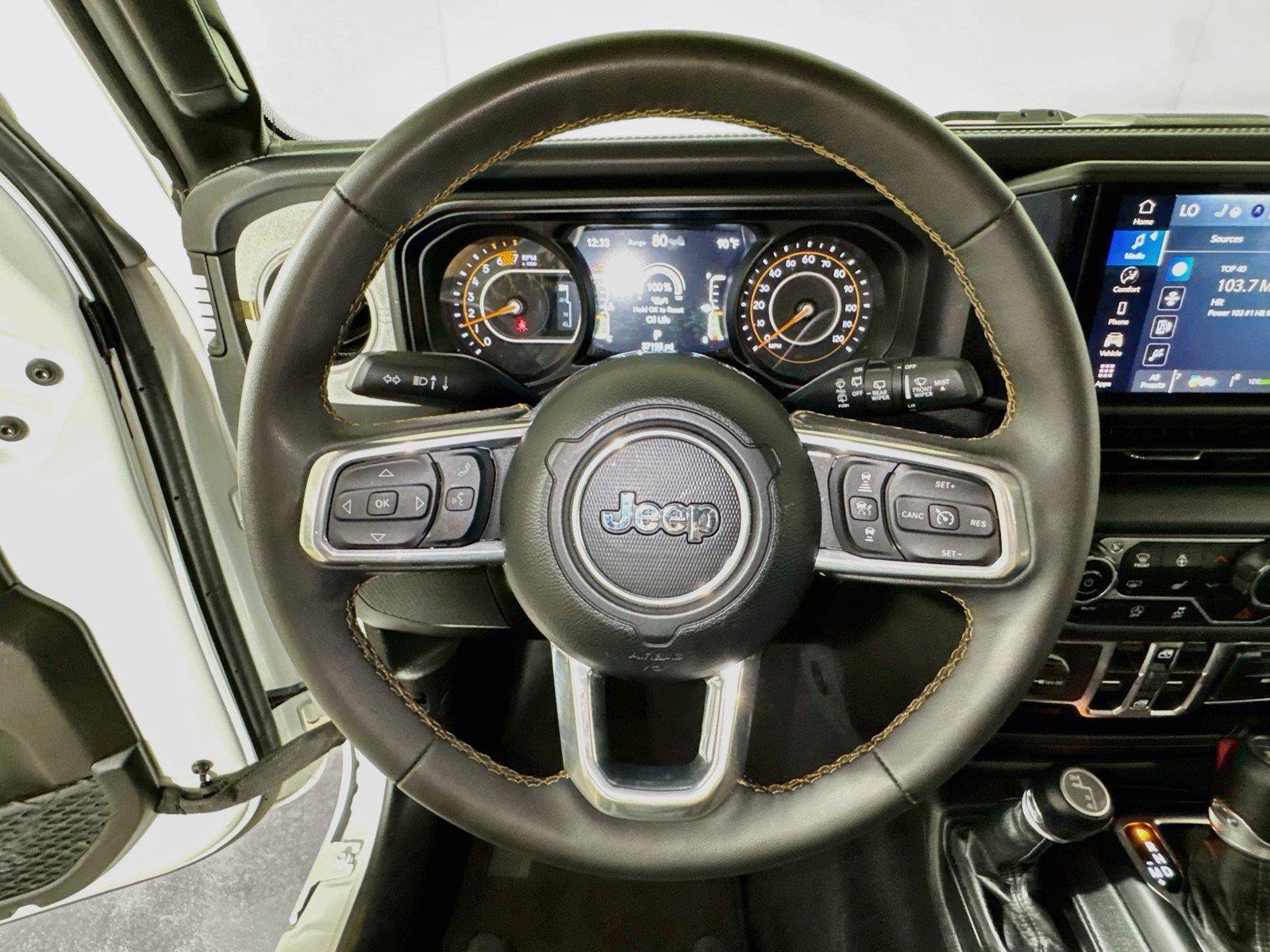 Used 2025 Jeep Wrangler Unlimited Sahara AWD/4WD image 9