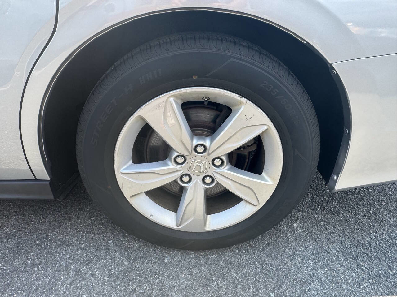 Used 2020 Honda Odyssey EX image 27