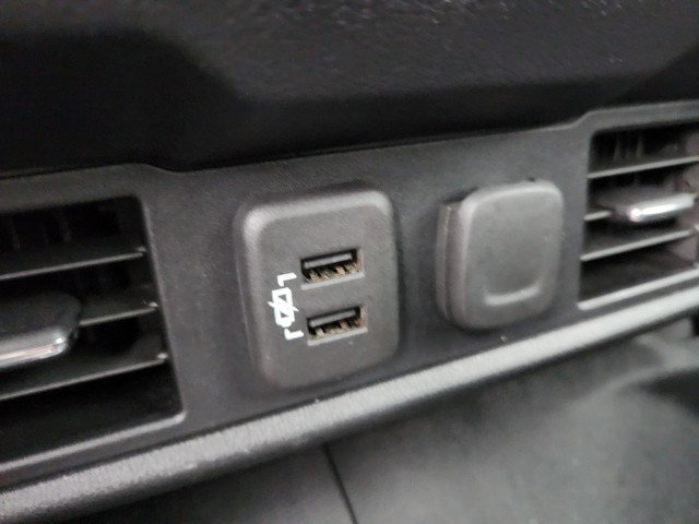 Used 2022 Chevrolet Silverado 2500 LT w/ Convenience Package image 25