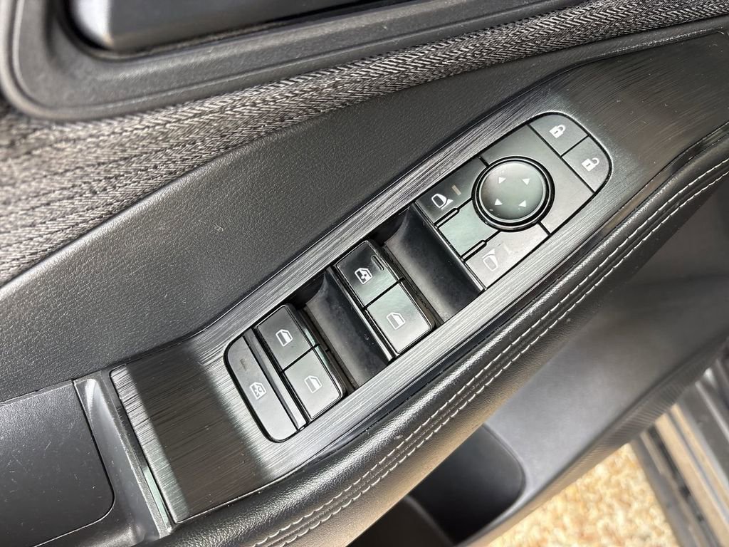 Used 2021 Nissan Rogue S FWD image 22