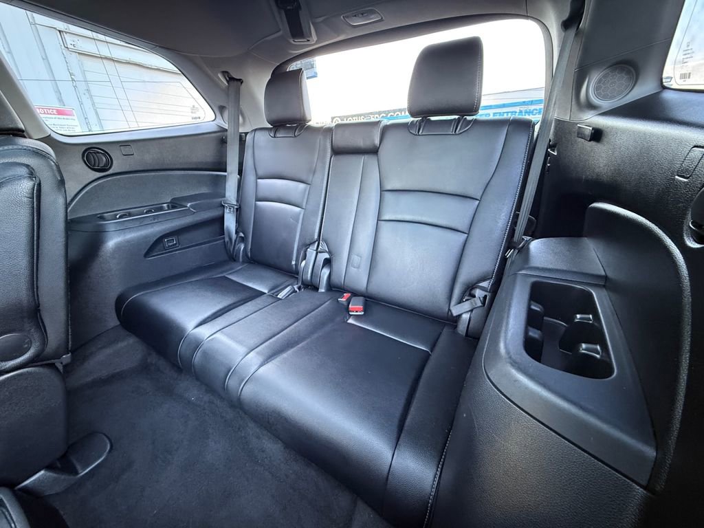 Used 2017 Honda Pilot Elite image 27