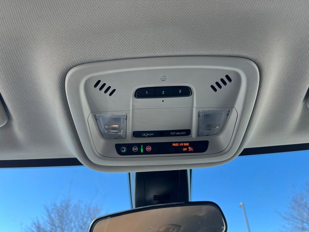 Used 2021 Chevrolet Traverse LT w/ LPO, Blackout Package image 37