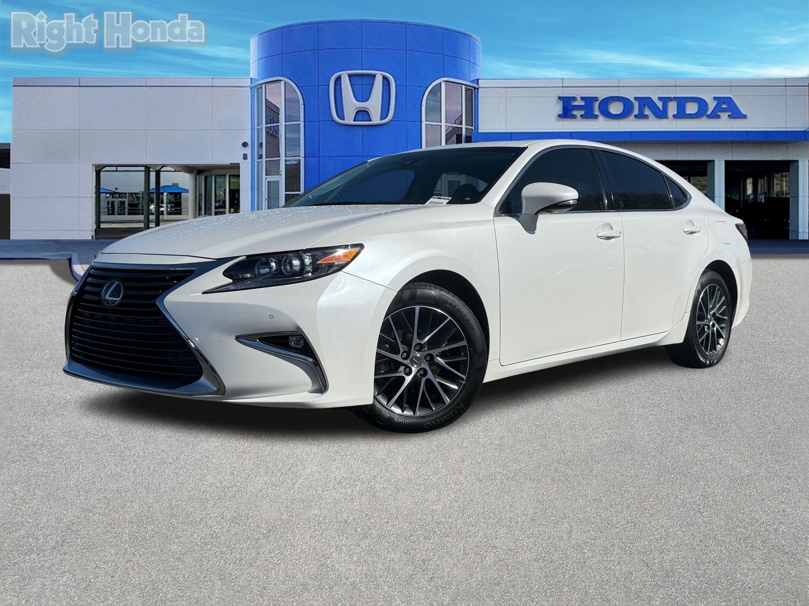 Used 2017 Lexus ES 350 w/ Premium Package image 2